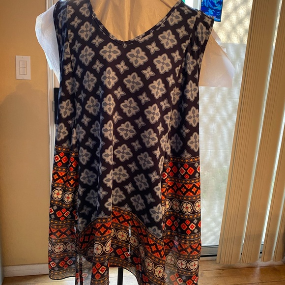 Roz & Ali Colorful Top - Picture 2 of 3